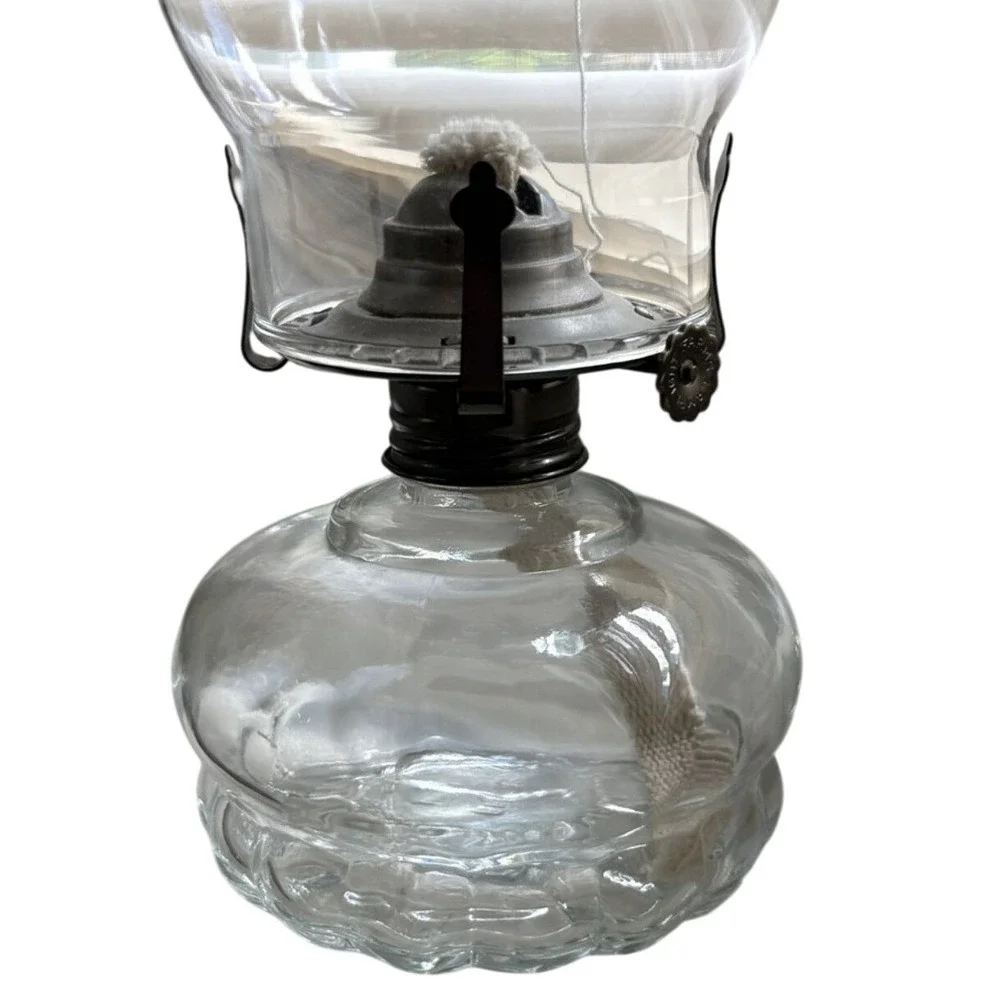 Vintage Clear Glass Finger Loop Oil Lamp Kerosene Hurricane Lamp with Chimney